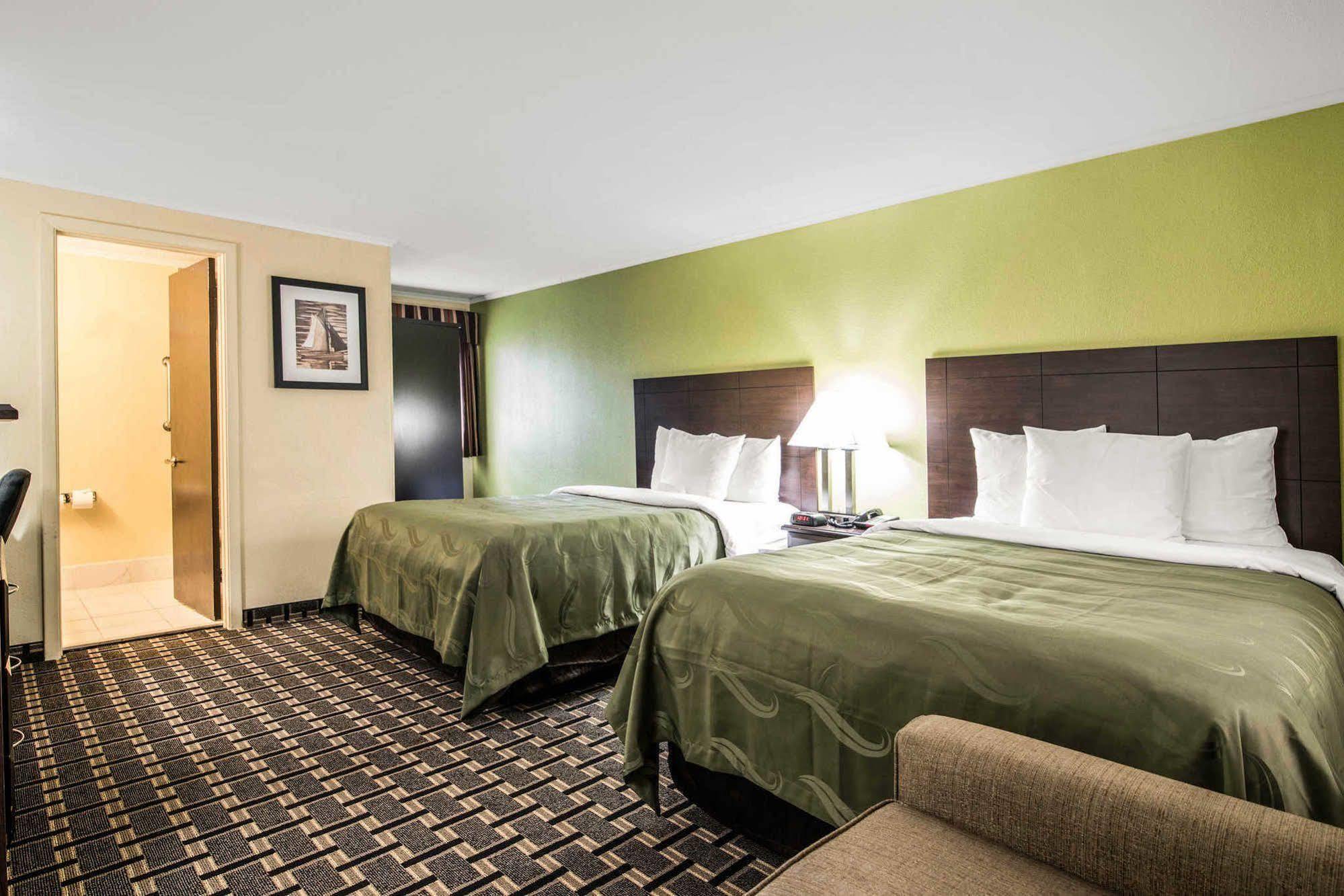Quality Inn Barre-Montpelier Exterior foto